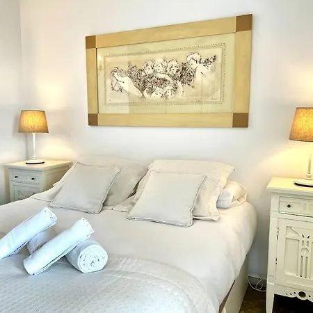 Playamar Deluxe Pool & Sinese Design Homes トレモリノス